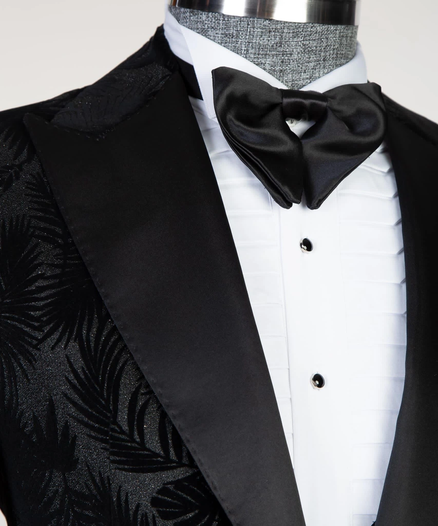 "Stijlvol Zwart Tuxedo Pak - 3 Stuks: Perfect voor een Onvergetelijke Avond"